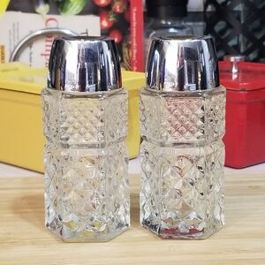 Anchor Hocking‎ Wexford Clear Glass Diamond Pattern Salt & Pepper Shakers